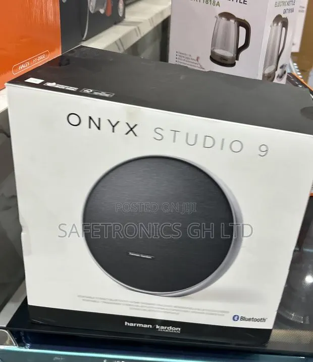 Clear and Loud Onyx Studio 9 Bluetooth Harman Kardon Speaker · Photo 1
