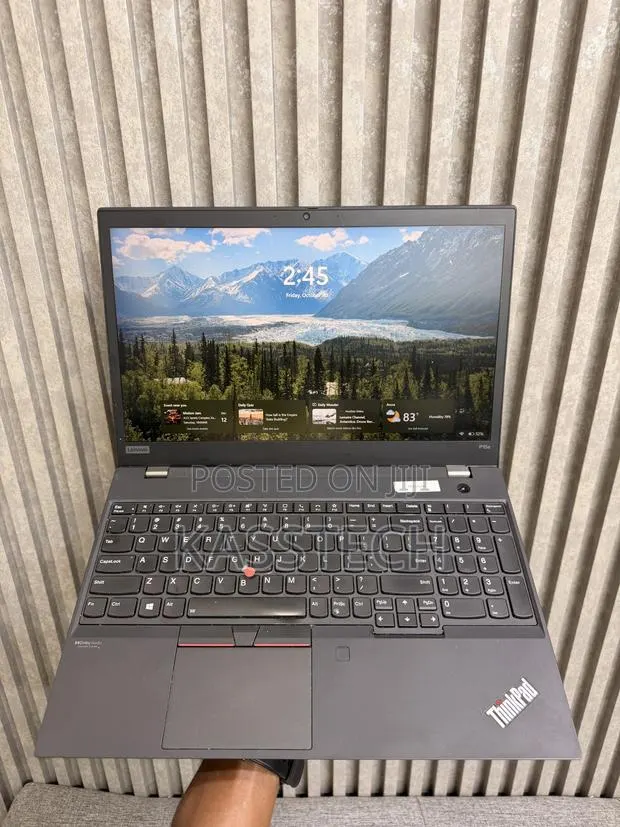 Laptop Lenovo ThinkPad P15s 16GB Intel Core i7 SSD 256GB · Photo 1