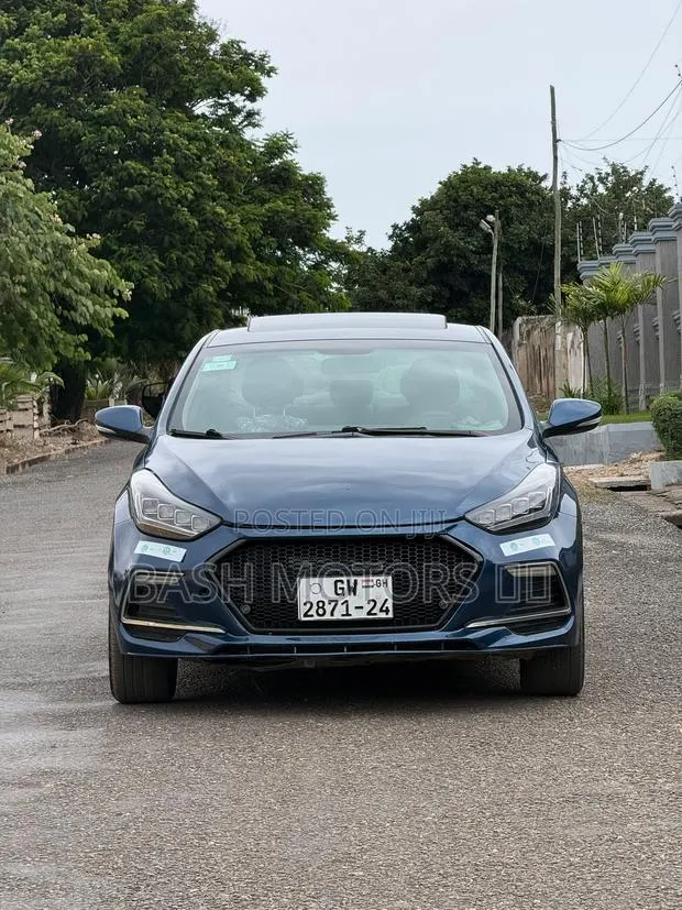 Hyundai Elantra 2014 Blue ยท Photo 1