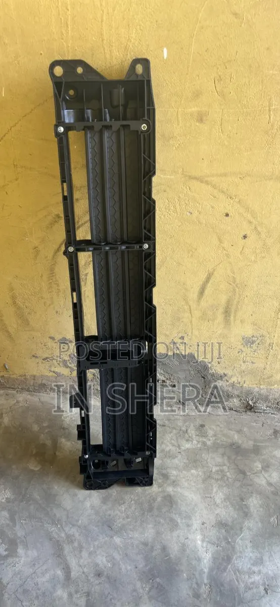 Honda CRV Shutter Grill 2017 2018 2019 2020 2021 · Photo 1