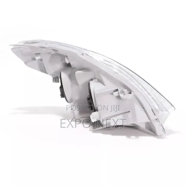 MATRIX 2003-2008 Halogen Headlight · Photo 1