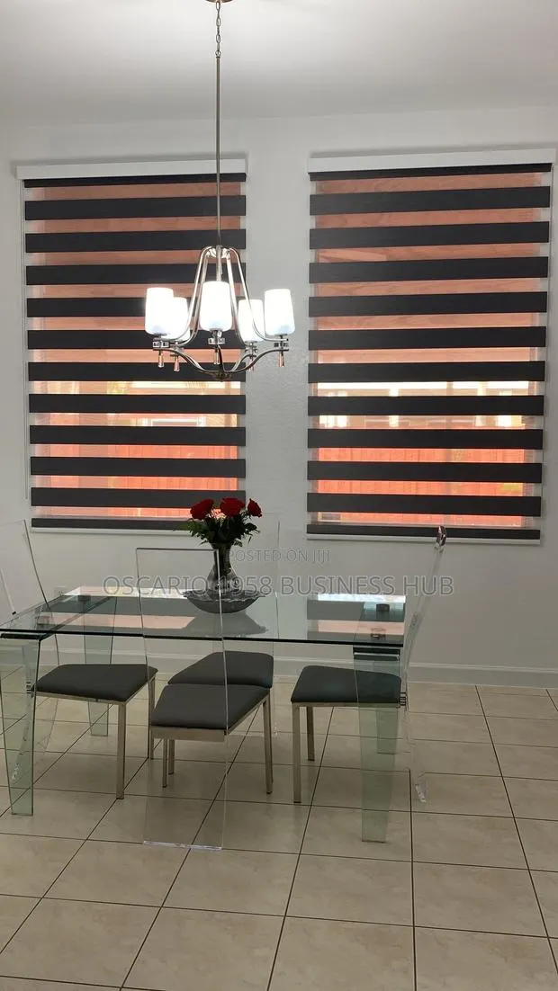 Bill Gate Window Curtain Blinds · Photo 1