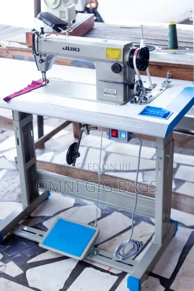 Japan Used Juki Sewing Machine · Photo 1