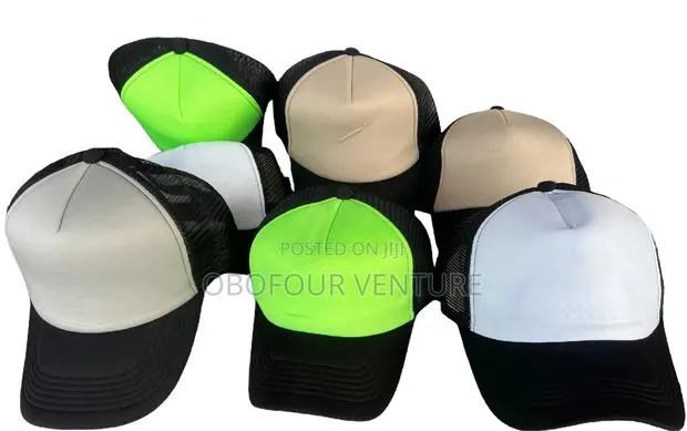 Two-tone Tracker Cap · Photo 1