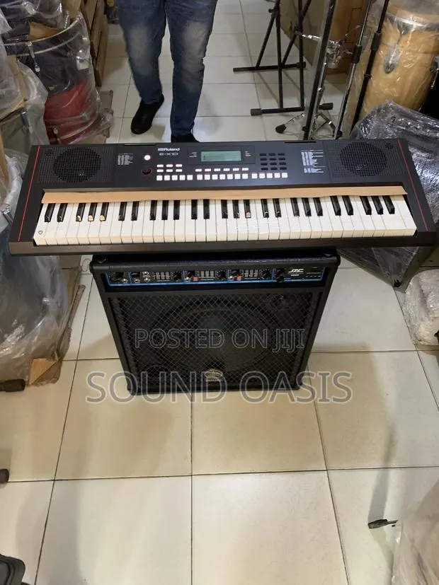 Roland Ex-10 Keyboard Plus Yamaha Keyboard Combo · Photo 1