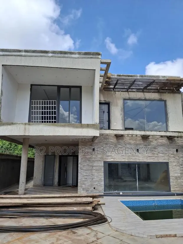 Furnished 4bdrm Maisonette for sale · Photo 1