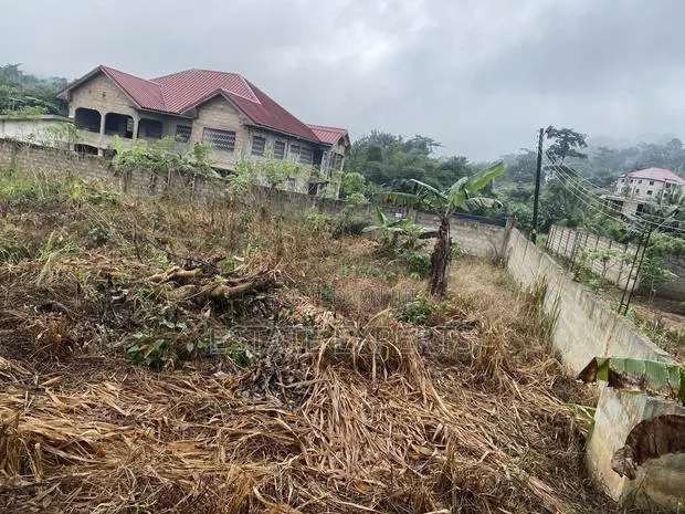 A Registered Land Located in Aburi Gyankama · Photo 1