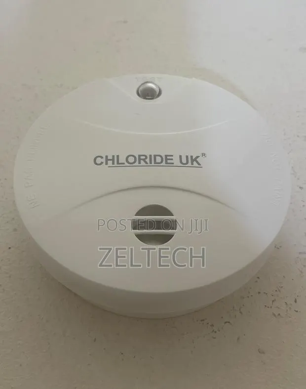 Chloride UK Battery Smoke Detector · Photo 1
