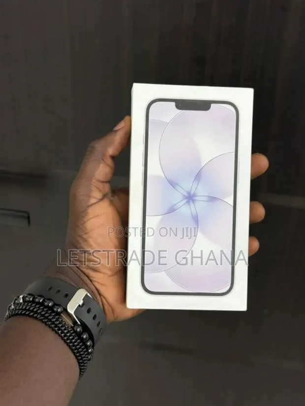 New Apple iPhone 17e 256 GB Pink · Photo 1