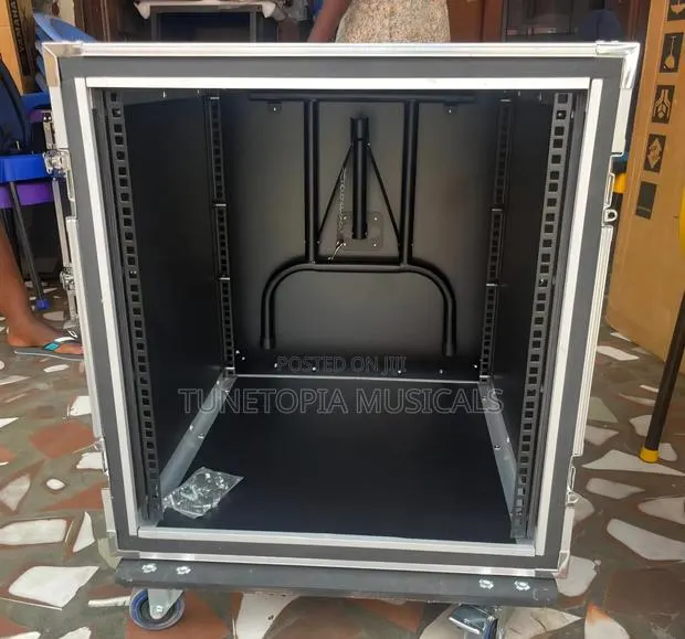 12u Professional Amplifier Rack · Photo 1