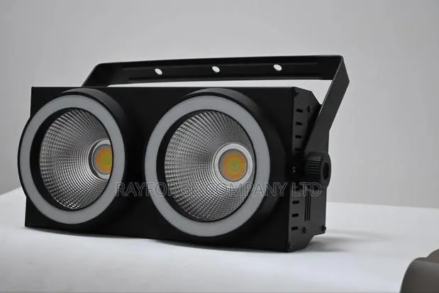 New Two-Eye Audience Light · Photo 1