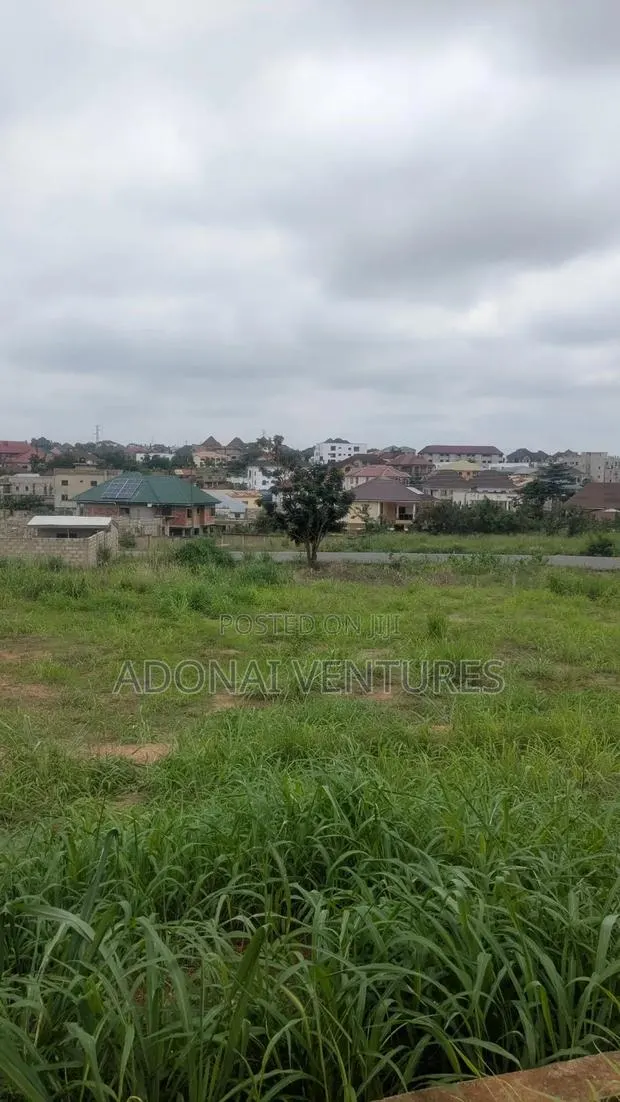 One Full Plot of Land for Sale in Kwadaso Hilltop · Photo 1
