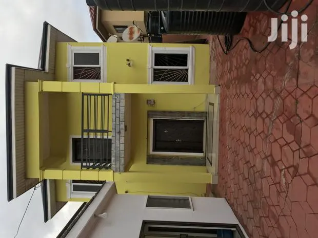 Executives 4 Bedrooms House For Sale · Photo 1