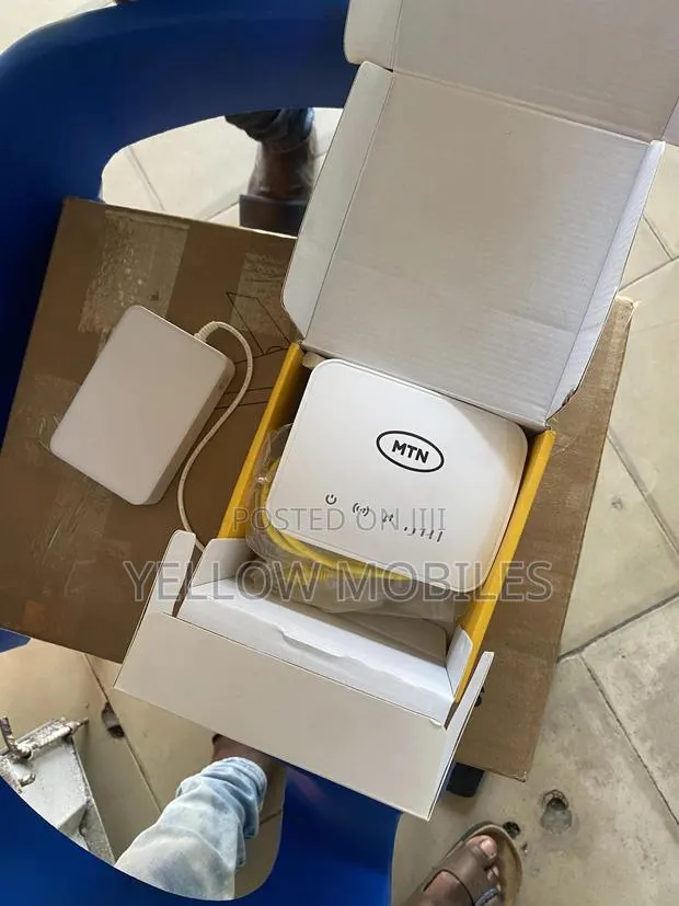 MTN Universal Broadband 4g Router + Backup Battery · Photo 1