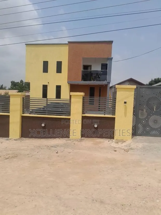 3bdrm Duplex in Xcellence Properties, Ashomang Estate for sale · Photo 1