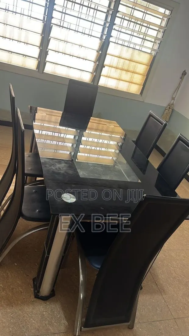 6 Seater Dining Table Set · Photo 1