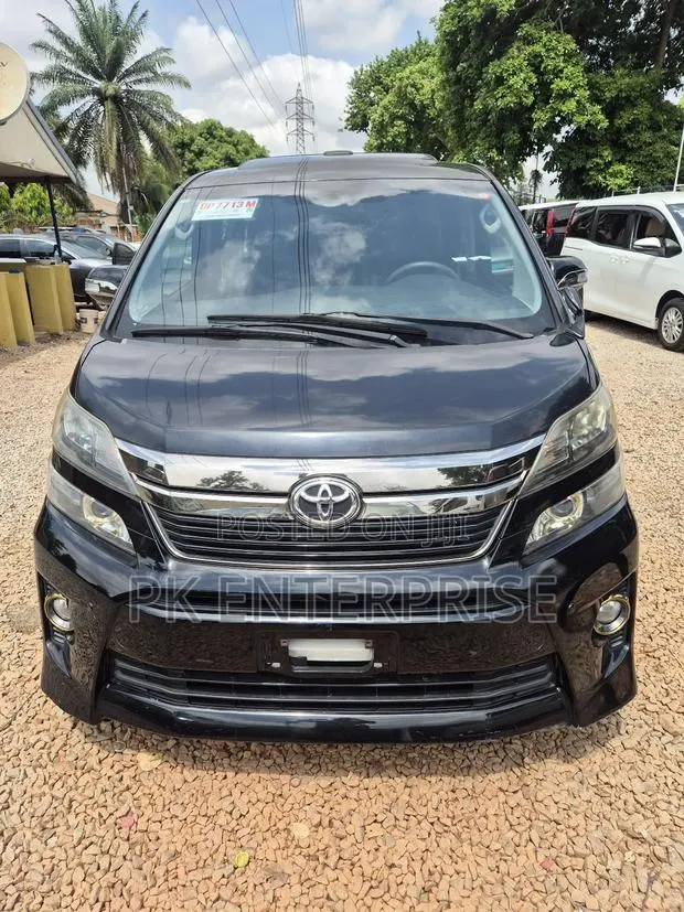 Toyota Vellfire 2014 Black · Photo 1