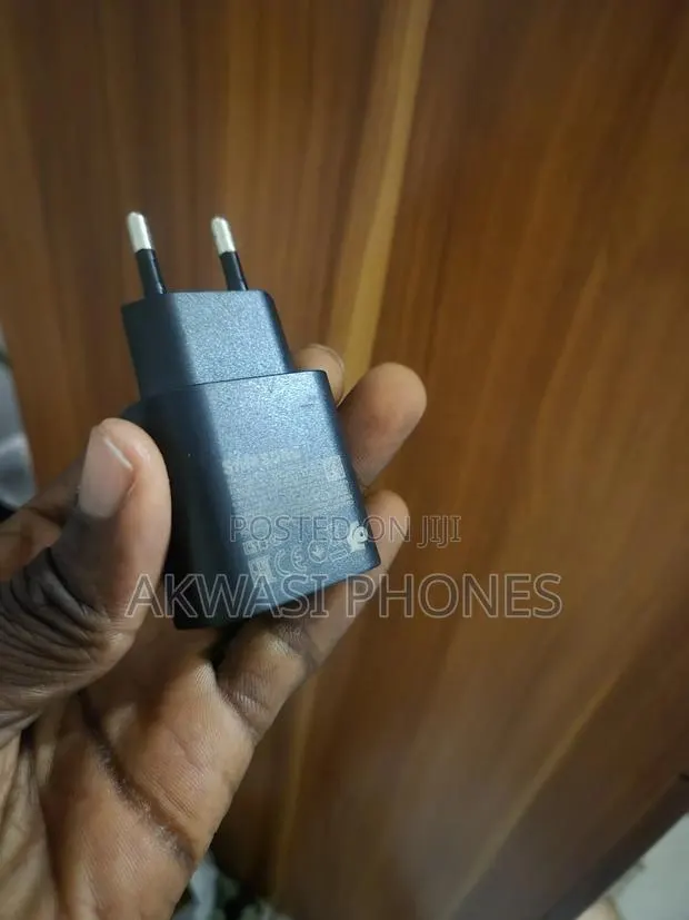 New Samsung Galaxy S24 FE 128 GB Blue · Photo 1