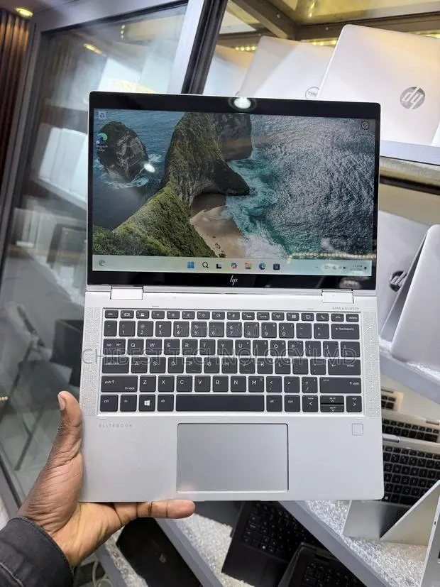 Laptop HP EliteBook X360 1030 G3 8GB Intel Core i5 SSD 256GB · Photo 1