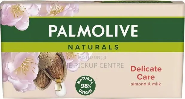 Palmolive Naturals Delicate Care Almond and Milk · Photo 1