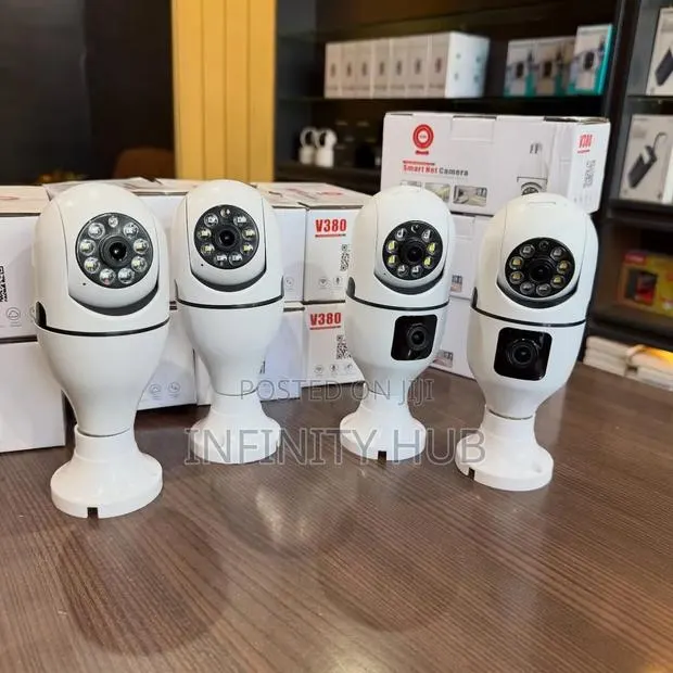 Wireless Smart Bulb Camera · Photo 1