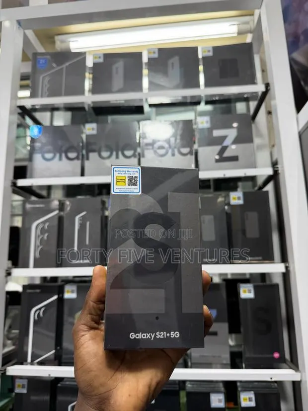 New Samsung Galaxy S21+ 5G 128 GB Black · Photo 1