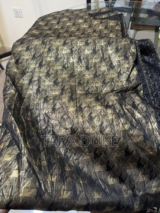 Gold Bronze Brocade Fabric · Photo 1