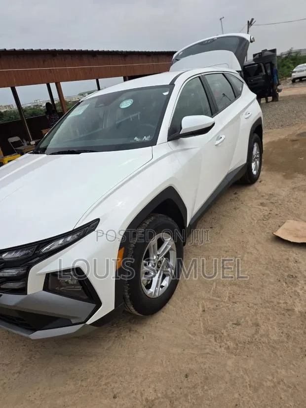 Hyundai Tucson 2022 White · Photo 1