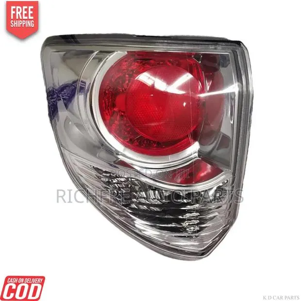 Toyota Fortuner 2012 2013 2014 Taillight · Photo 1