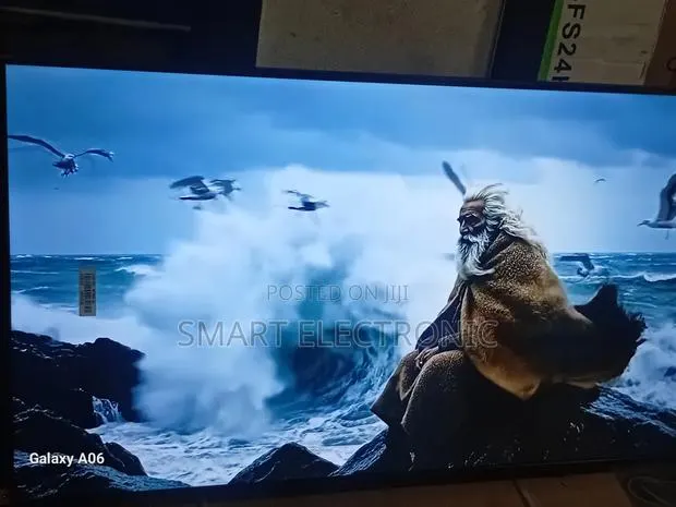Samsung 43-Inch Ultra-Clear Smart Led Tv · Photo 1