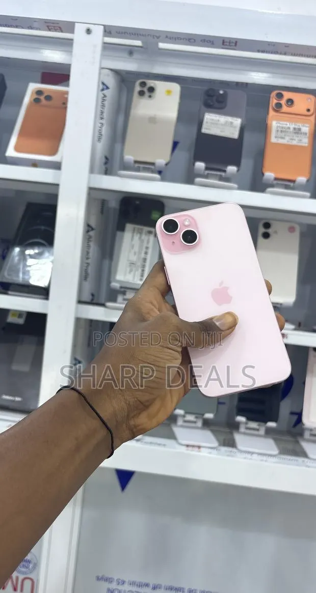 Apple iPhone 15 Plus 128 GB Pink · Photo 1