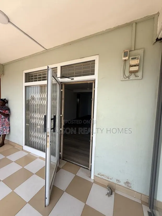 “1year” Road Side Shop/Store/Office Space/Showroom/Warehouse,spintex · Photo 1