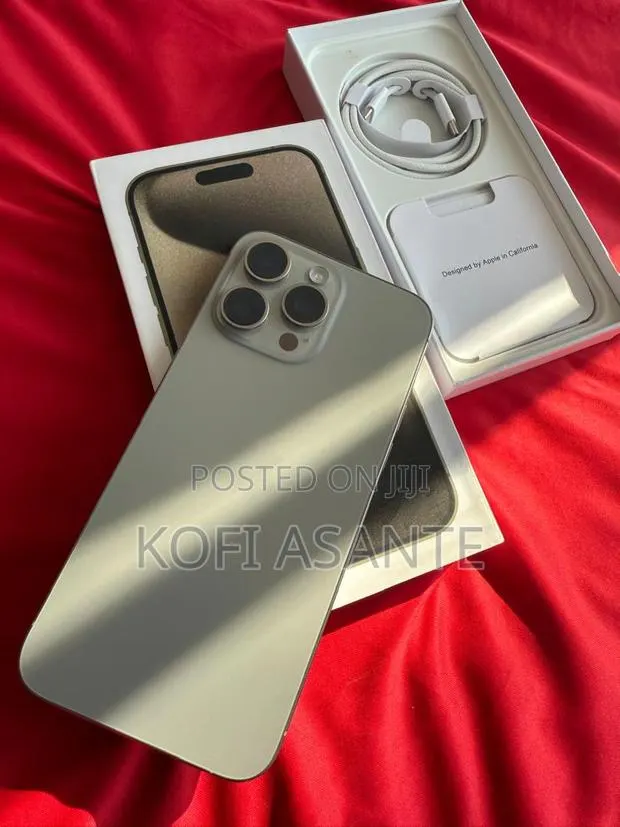 Apple iPhone 15 Pro Max 512 GB Gray · Photo 1