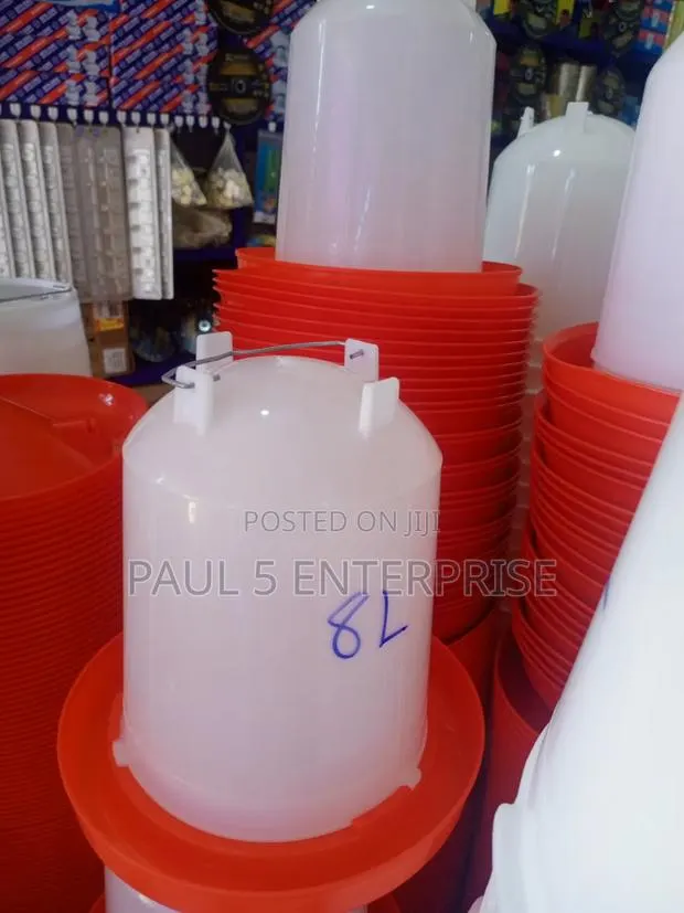 8ltrs Poultry Drinker · Photo 1
