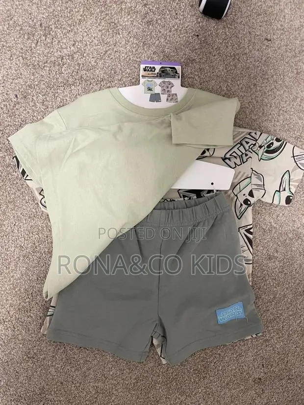 Star Wars 4 Pieces Toddler Boy 2 Tops and 2 Shorts · Photo 1