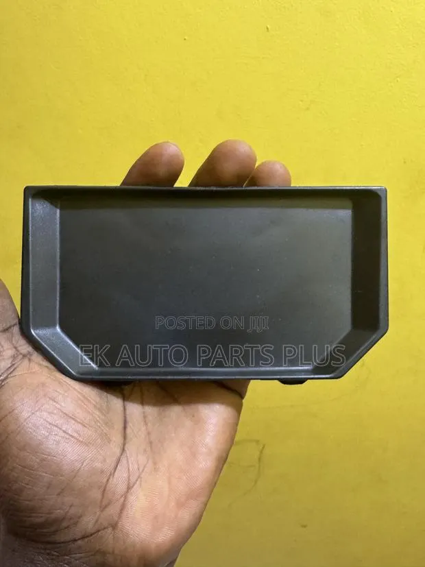 Honda CRV Radar Sensor Cover 2020 2021 2022 · Photo 1