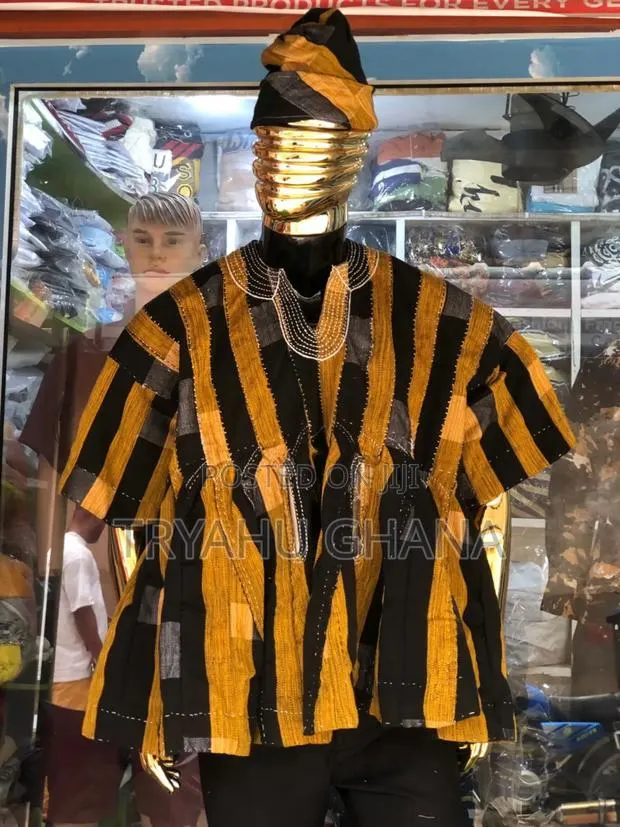 Shop Authentic Ghanaian Batakari Smocks for Men at Tryahu · Photo 1