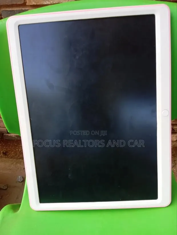 LCD Panels · Photo 4