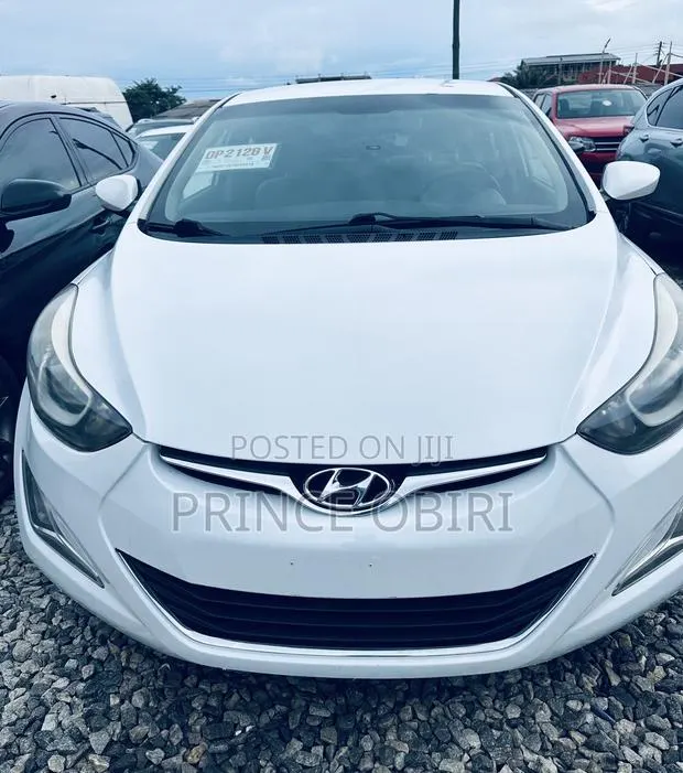 Hyundai Elantra Limited 4dr Sedan (1.8L 4cyl 6A) 2015 White · Photo 1