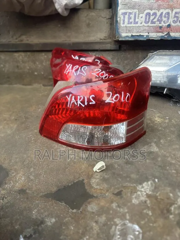 Toyota Yaris 2008 Taillights Pair · Photo 1