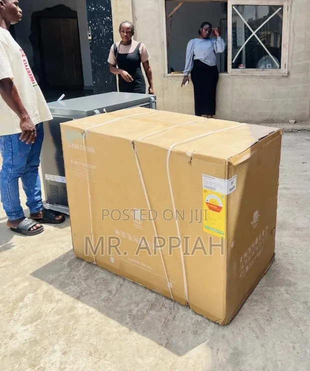 Premium Samsung Single Door Electric Chest Freezer(281liters)Gray. · Photo 1