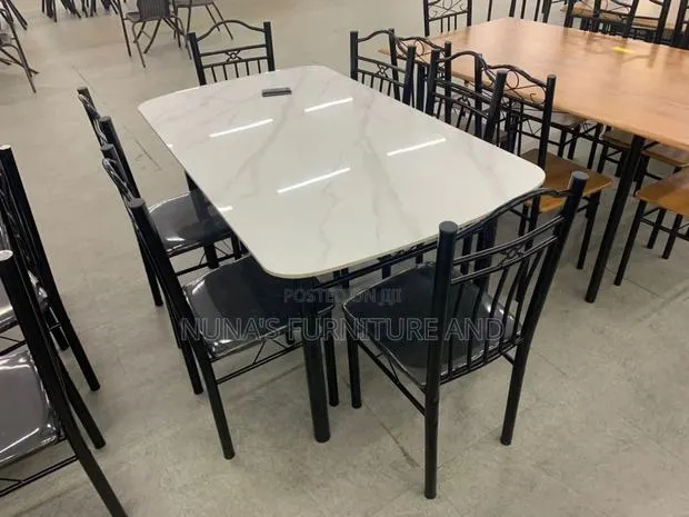 Diningset/ Dining Table · Photo 1