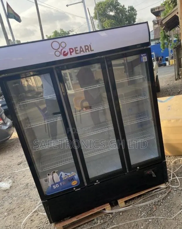 Get Lockable Electric 3 Glass Display Door PVC-150 Pearl Fridge · Photo 1