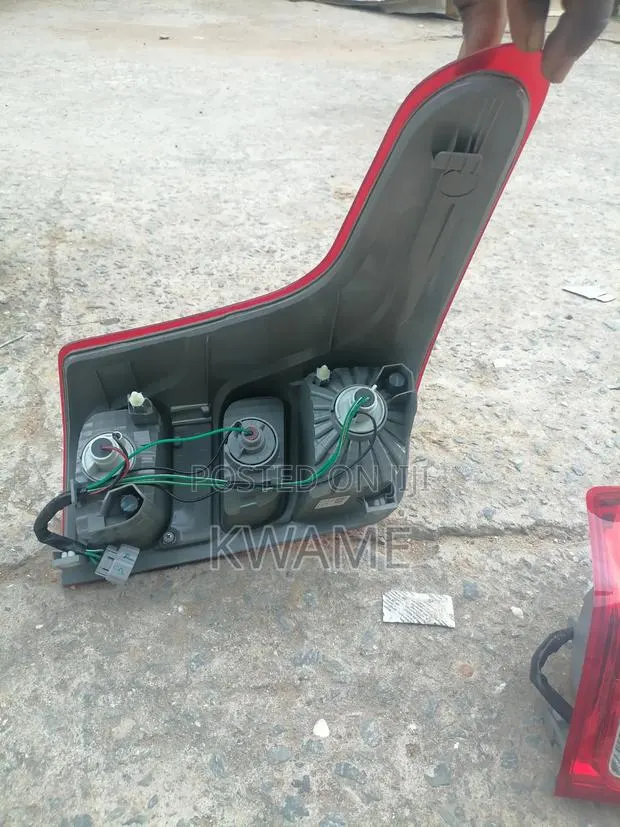 Mitsubishi Tail Light · Photo 1