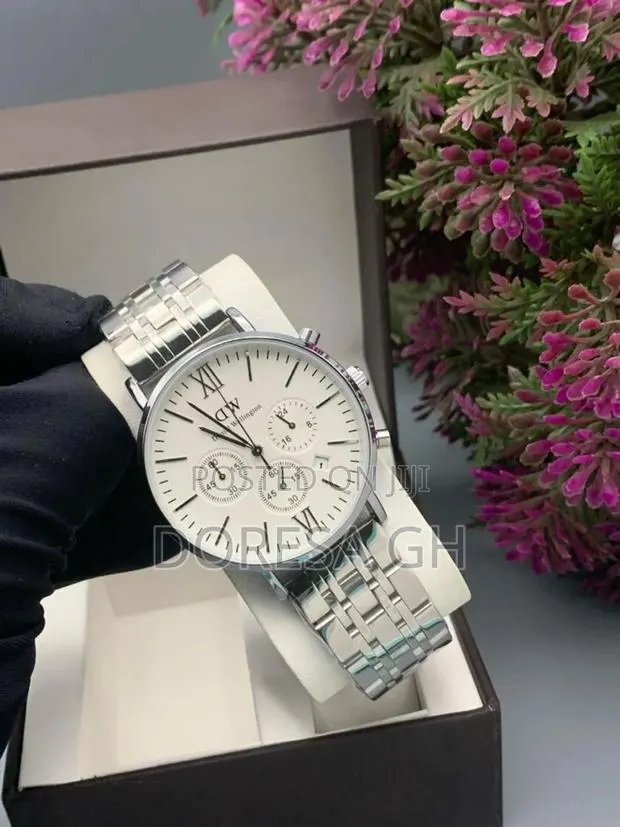 Daniel Wellington Chronograph Unisex Watch –Metal Strap Designer Watch · Photo 1