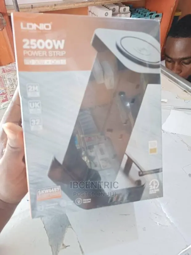 LDNIO USB Extension Power Socket With 15w Wireless Charger · Photo 1