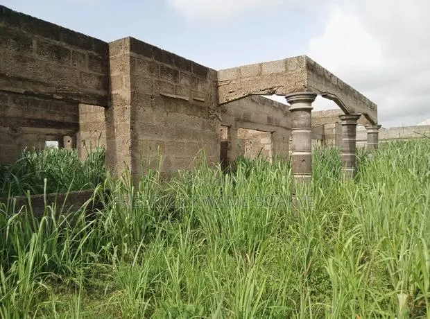 5bdrm House in Brother K Estate, Kumasi Metropolitan for sale · Photo 1