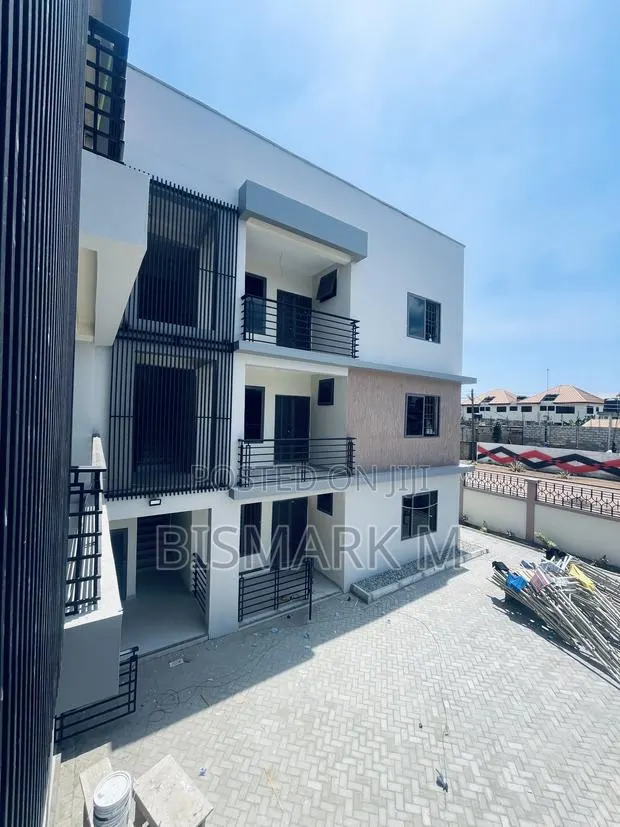 2bdrm Apartment in Botwe School for rent · Photo 1