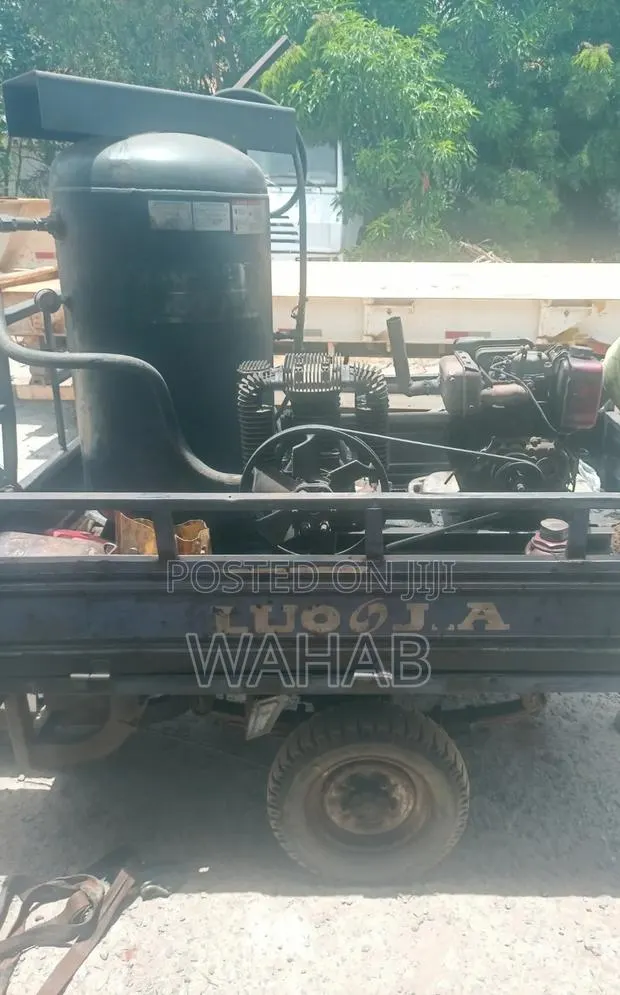 Mobile Tyre Changing/Vulcanizer for Tipper Truck,Trailer, Caterpillar · Photo 1