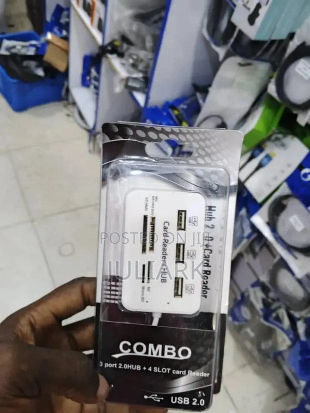 3 Port Usb Hub +4 Slot Card Reader Combo · Photo 1